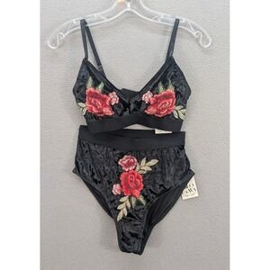 Kilo Brava La Peche Lingerie Set Black Velvet Rose Floral Bra Bikini Small NWT